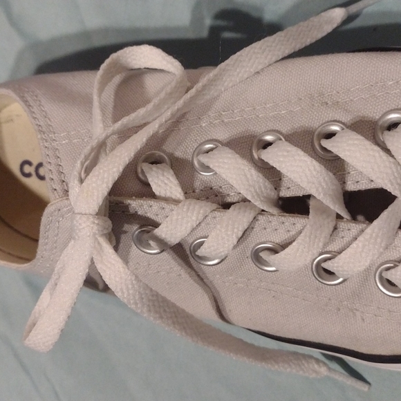 Converse - Picture 2 of 12